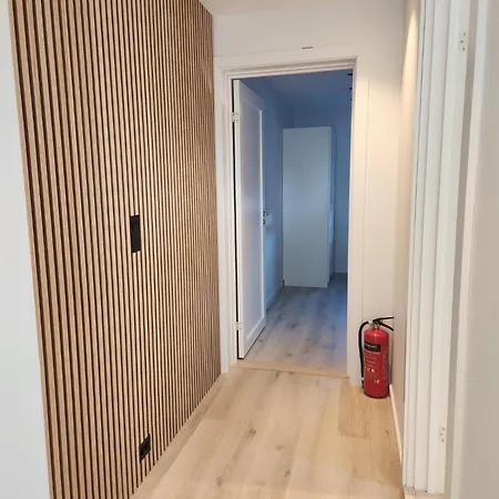 Leilighet Modern Med Fin Utsikt Fra Terrassen