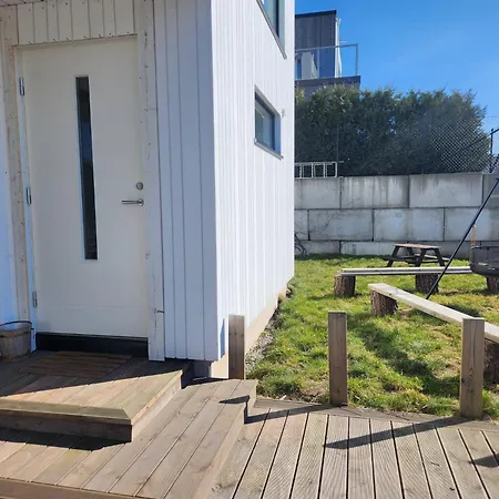 Lägenhet Modern Med Fin Utsikt Fra Terrassen *